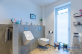 Bad - Wohnen am Meer: Hochwertige 3-Zi.-Fewo in 23747 Dahme mit Fahrstuhl, Balkon & Komplettausst.