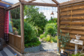 Überdachte Lounge - Fehmarn- Familienhaus, ca. 199 m², 2 WE möglich, großer Garten, Wintergarten, idyllische Lage