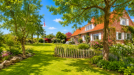 Rückansicht Garten - Privates Gartenrefugium in Dahme – charmantes Küstenhaus mit Sauna & großem Naturgrundstück