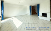 Wohnzimmer - Doppelhaushälfte – ca. 109 m² Wohnfläche – ca. 647 m² Grundstück – in 24558 Henstedt-Ulzburg