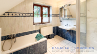 Bad Obergeschoss - 3-Familienhaus – BJ 1999 – Eignerwohnung, 4 Zimmer, sofort beziehbar – 30-er Zone in 25436 Tornesch