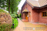 Zuwegung Eignereingang - 3-Familienhaus – BJ 1999 – Eignerwohnung, 4 Zimmer, sofort beziehbar – 30-er Zone in 25436 Tornesch