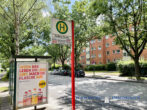 3-Zimmer-Wohnung, modernisiert, renoviert, ruhig und verkehrsgünstig gelegen in 25421 Pinneberg - Bushaltestelle vor dem Haus