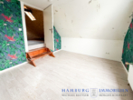 Zimmer Obergeschoss - Eine Wohnung sofort beziehbar in saniertem 3-Familienhaus in 24576 Bad Bramstedt