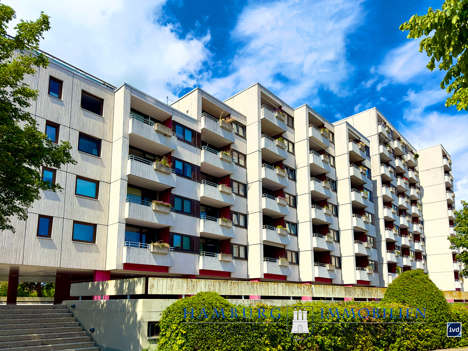 Moderne Ferienwohnung 38 m², Schwimmbad, Balkon ins grüne ☀️, überdachter Stellplatz, Haus Berolina