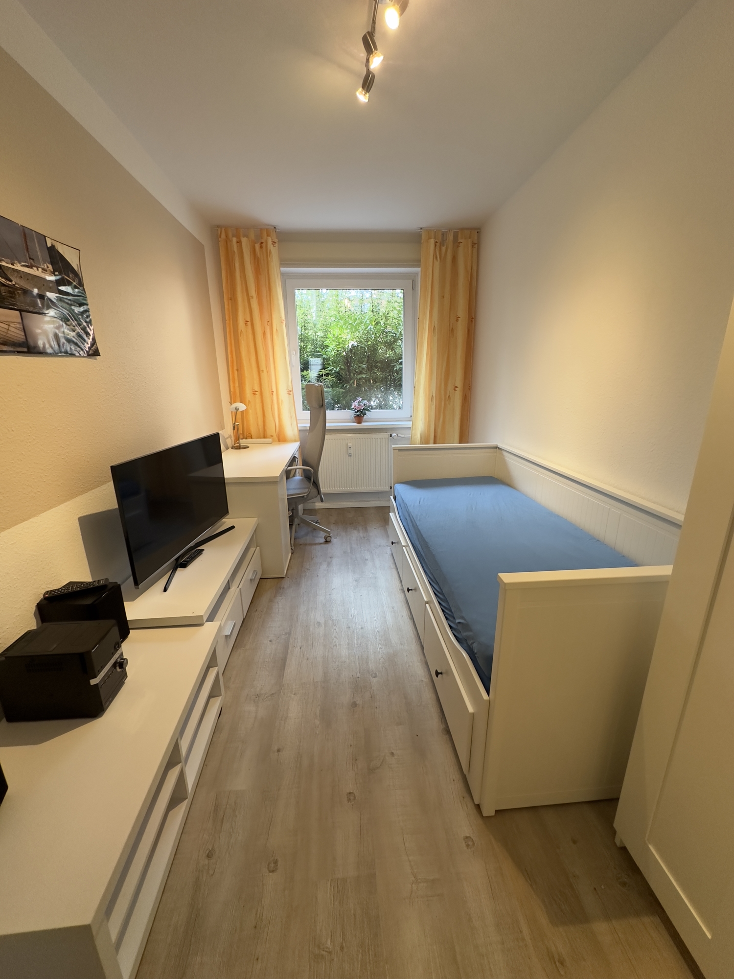 Möbliertes 13 qm Zimmer, 3er WG in 22145 Hamburg Meiendorf
