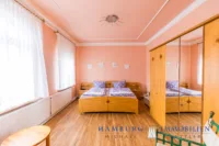 Grosses Schlafzimmer