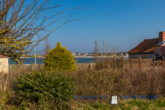 Einfamilienhaus mit Blick auf den Binnensee und Yachthafen von 23774 Heiligenhafen - Ausblick vom Garten