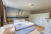 Schlafzimmer 2. - Drei Häuser, 10 Apartments, Palmengarten, ca. 1.498 m² Grundst., gepflegte Anlage, in 23747 Dahme